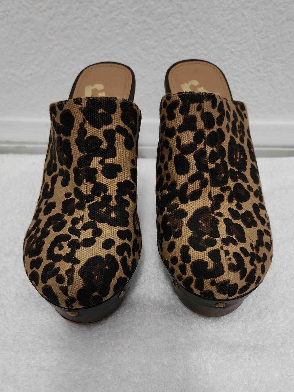 Report Leopard-Print Platform Clogs in Brown and Black